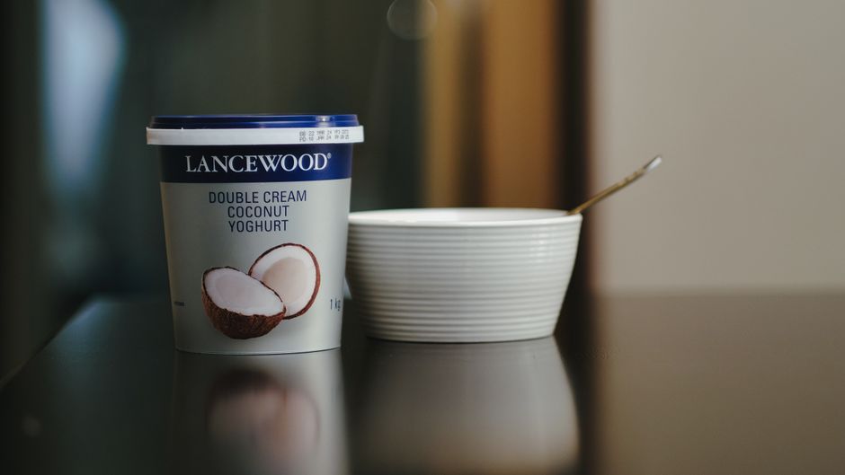 How to Safely Feed Yogurt to Your Husky